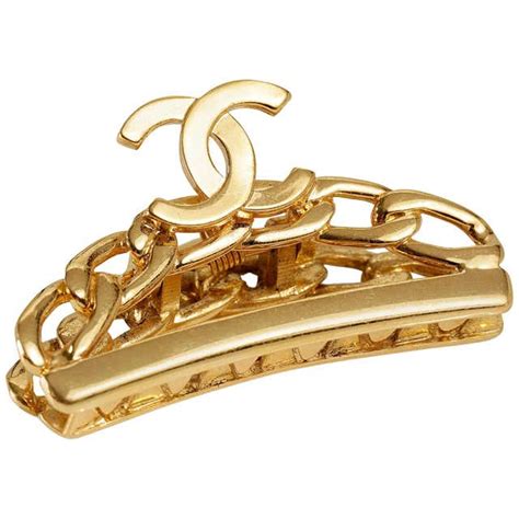 chanel haarspange|Chanel and moi hair clip.